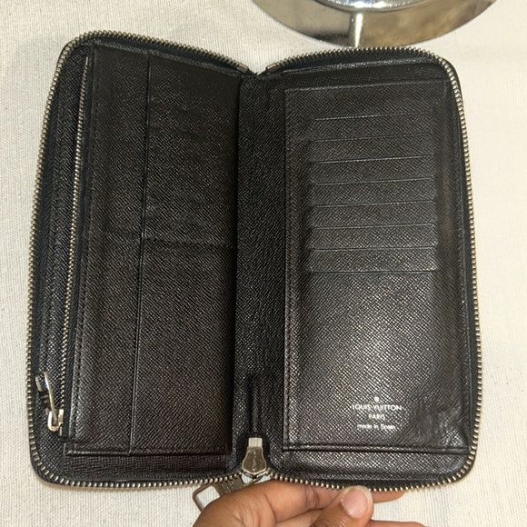 Authentic Louis Vuitton Damier Graphite Long Wallet Purse/SP4028. - Picture 6 of 8